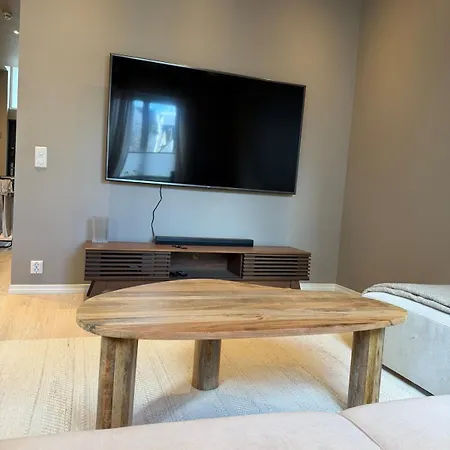 Appartement Modern With Private Parking *