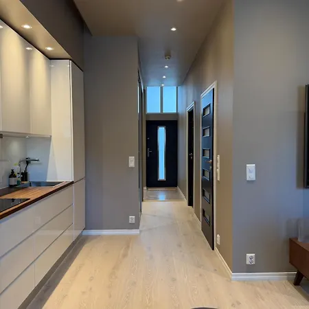 Modern With Private Parking برغن